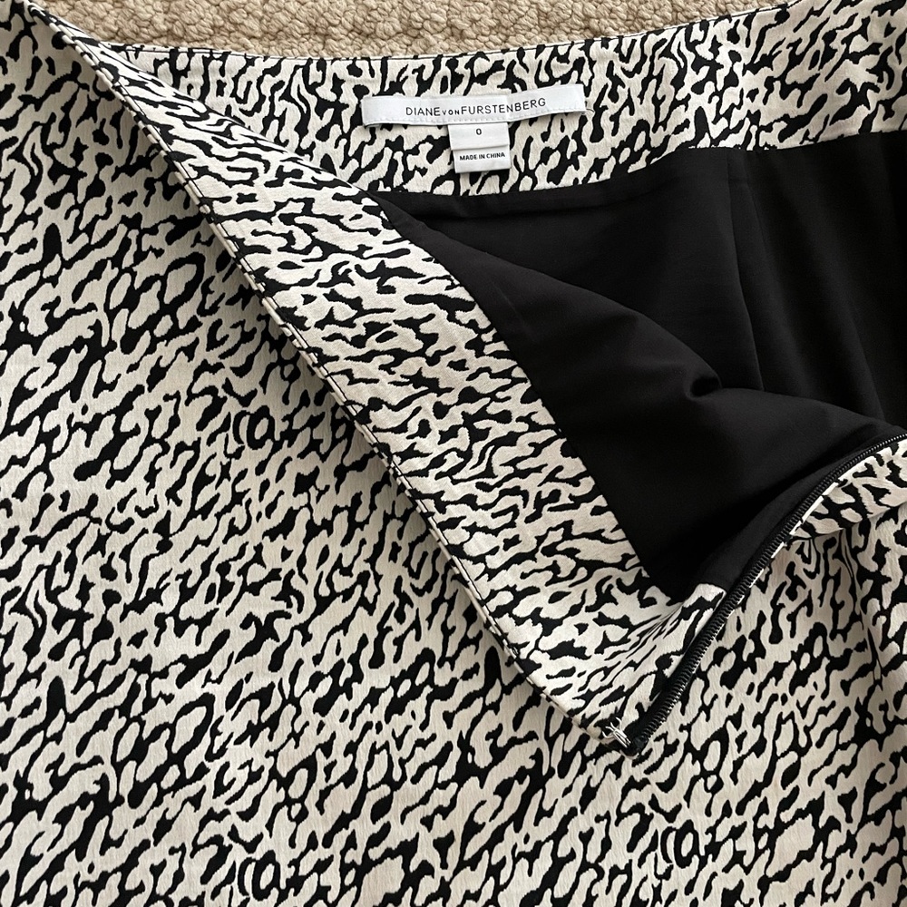 DVF pencil skirt, size 0